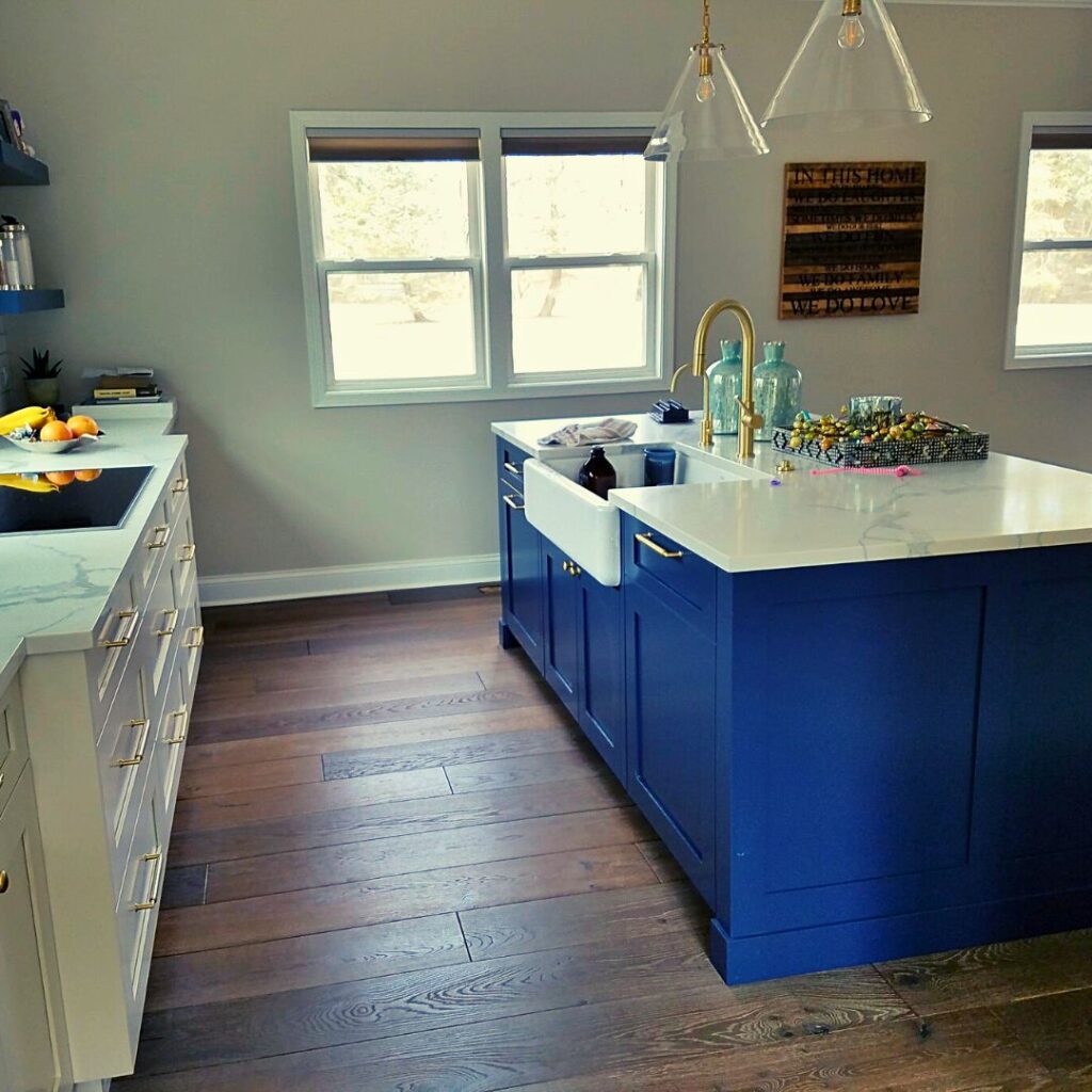 Residential Projects - Painted Shaker Style Two Tone Kitchen
