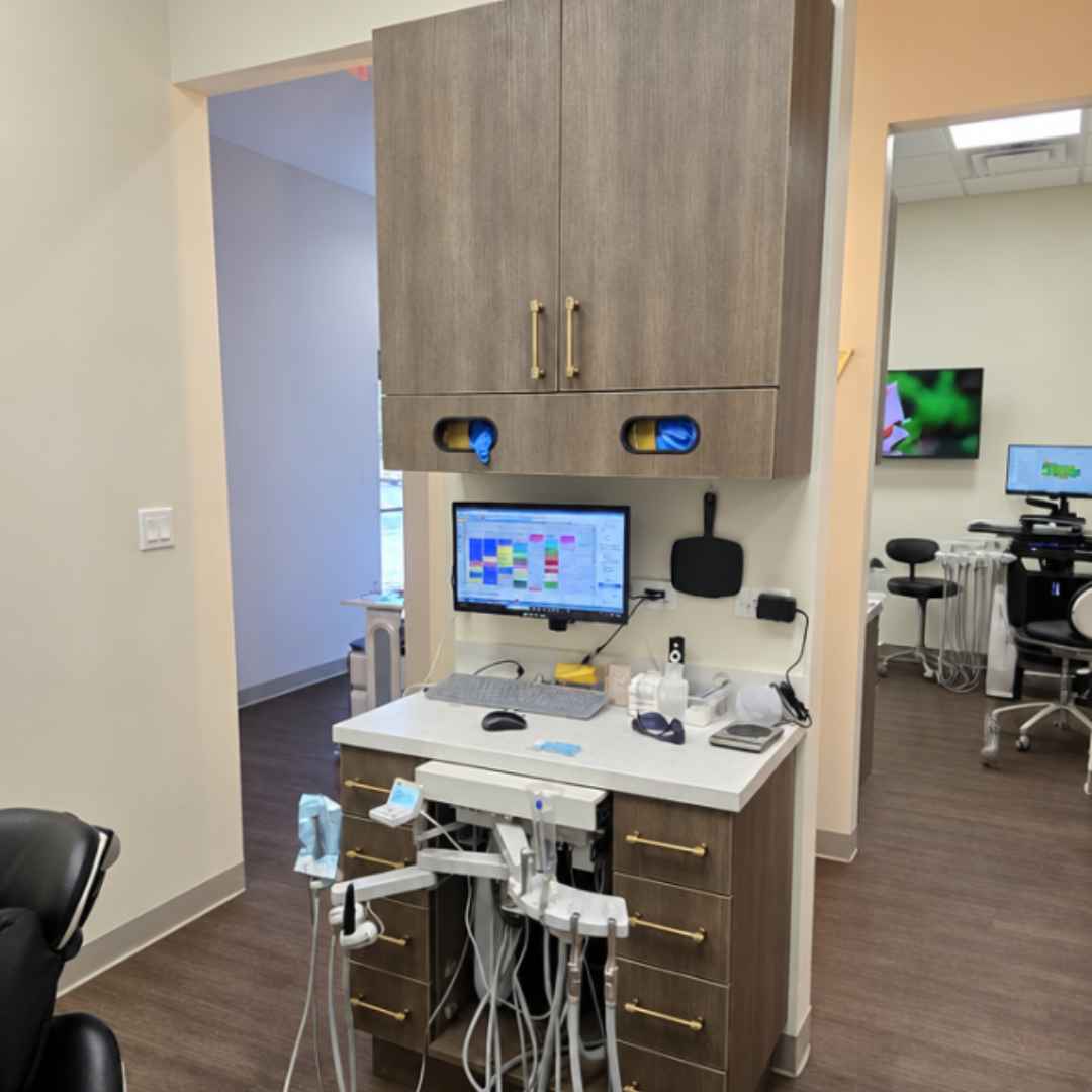 Dental operator workstation cabinetry